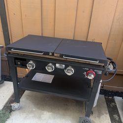 Blue Rhino 4 burner grittle!