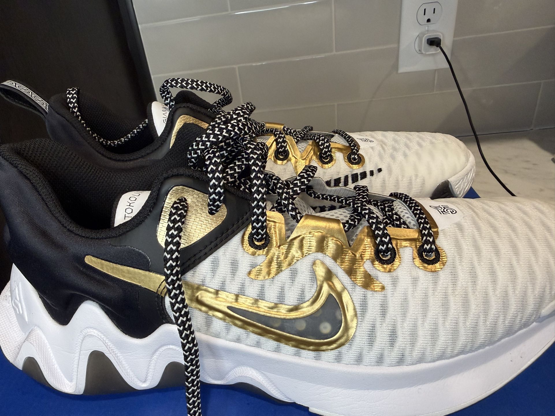 Nike Giannis Immortality – Men’s 9.5 –