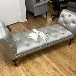 Accent Bench (needs refurbishing)