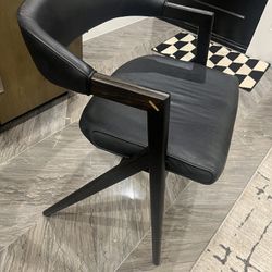 Nuevo Dining Chair