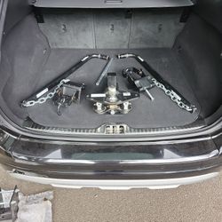 RV Hitch And Non Swaying Tow Bars