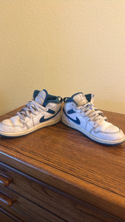Boys Nike air Jordan