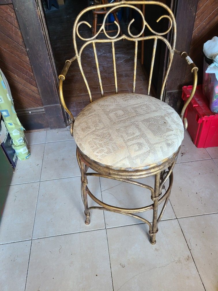 SWIVEL STOOL USED CONDITION