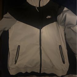 Men’s  Nike Windbreaker (Lg.)