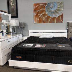 Bedroom Set! $1,899! Easy Financing! ☎️✅🩷 