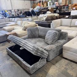 Thomasville Wills Oversized Chair + Storage Ottoman – Brand New