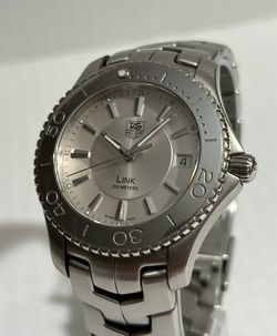 TAG Heuer Link Quartz 200m Silver Sunburst Dial Date 42mm Steel Bracelet