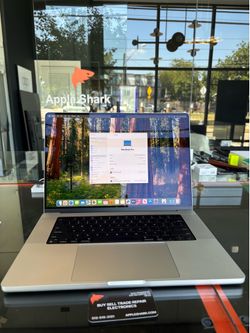 MacBook Pro 16” M2 Pro Chip 32GB Ram 512SSD! 90 Day warranty! We offer financing.