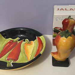 Salt & pepper shake set with bowl