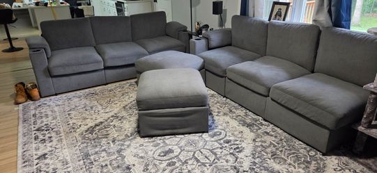 Modular couch with foot rests