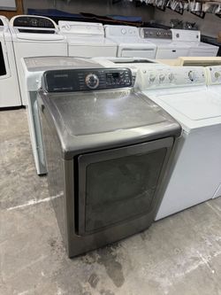 Samsung Electric Dryer, drying machine,  Clean, tested and ready to go. You may test at my location.
60 day warranty on all appliances. (If it stops w