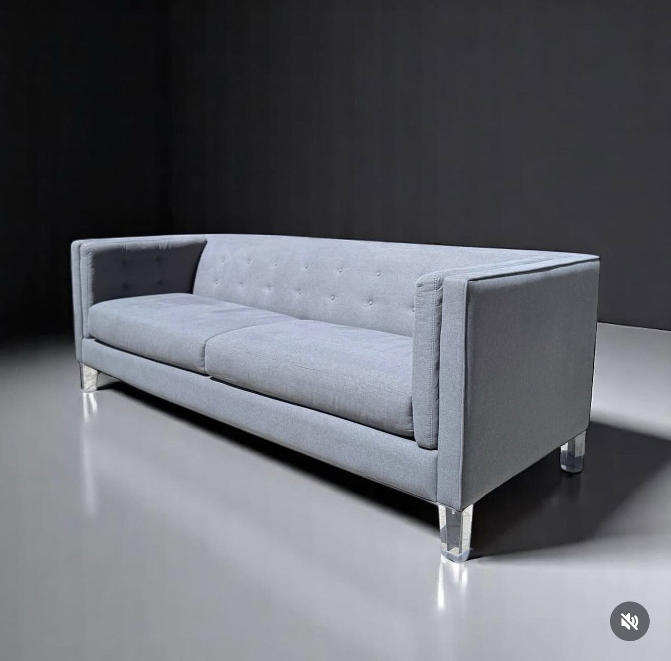 Modern Crate & Barrel 3-Seater Sofa – Elegant Soft Grey Design Black Friday Sale