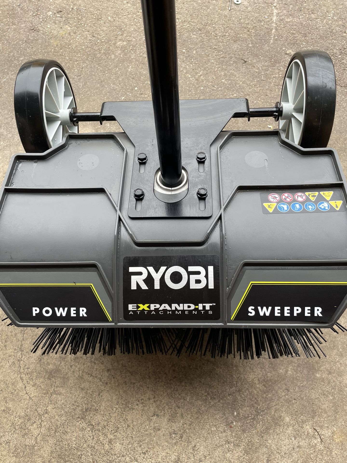 Ryobi Expand -it Sweeper attachment / New ( Tool only )