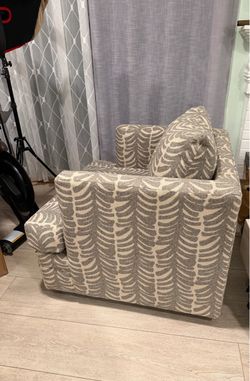Upholstered Accent Chair with Leaf Pattern