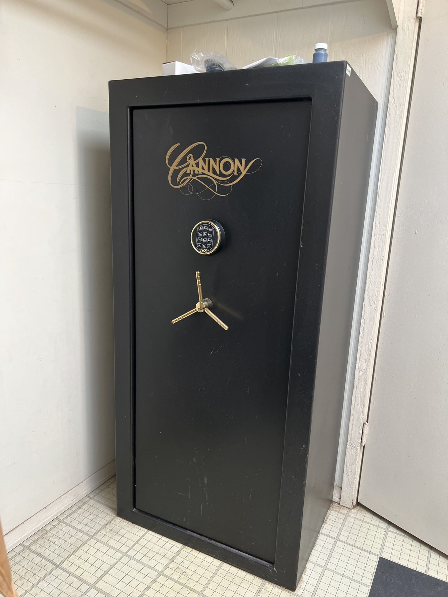 Cannon Gun Safe, Model EX20