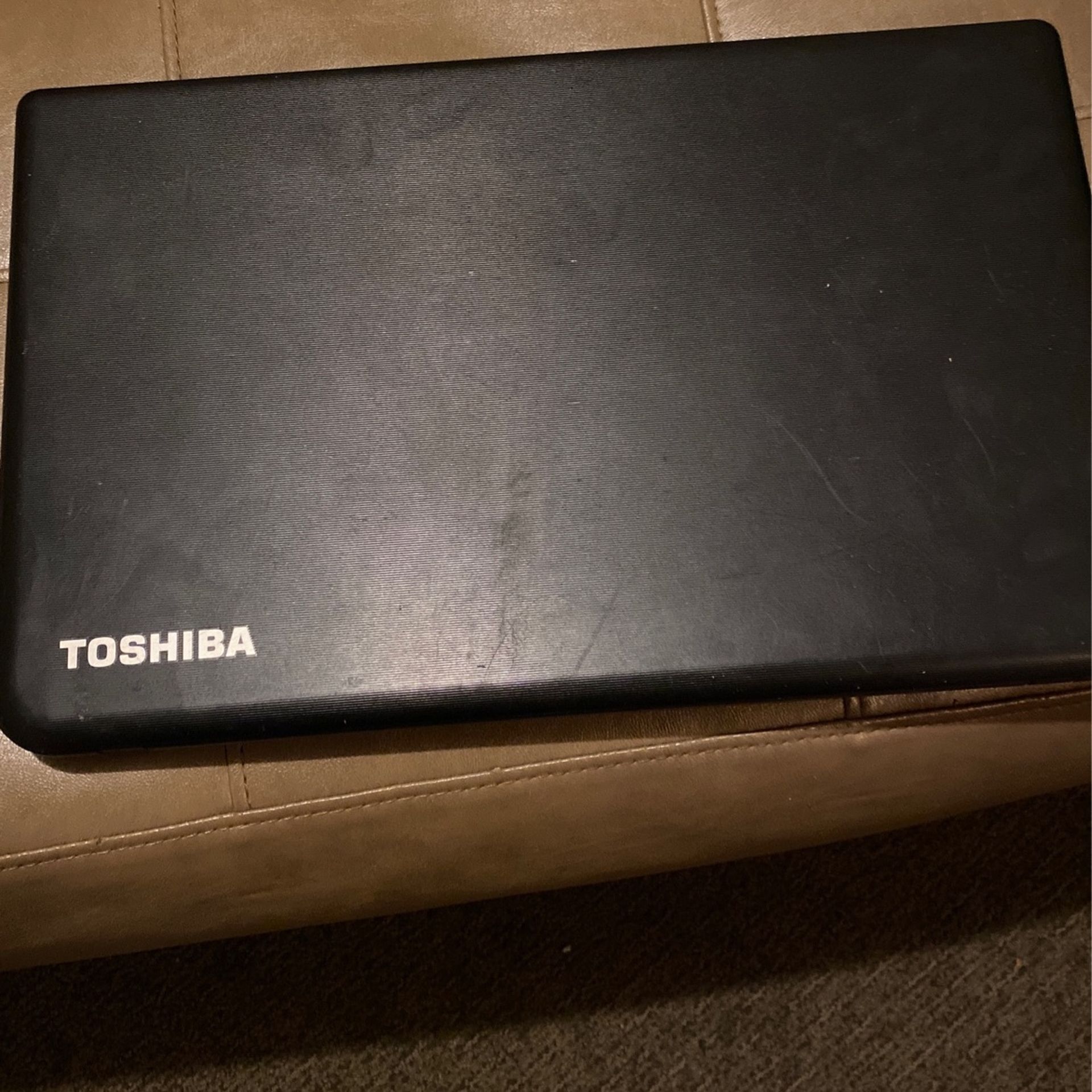 Toshiba Laptop..serial Number-8D103225Q-..Dc-9volt Will Need Charger 🔌 No Charger