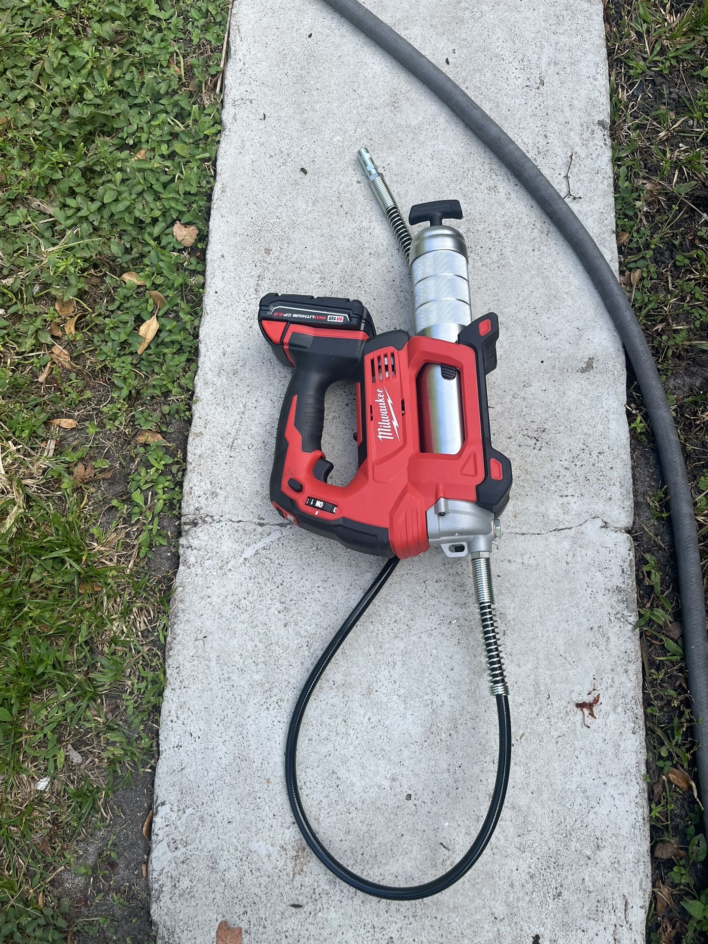 M18 Milwaukee Grease Gun With Battery