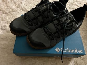 Columbia Fairbanks mens shoes, size 10.5, black & graphite, brand new