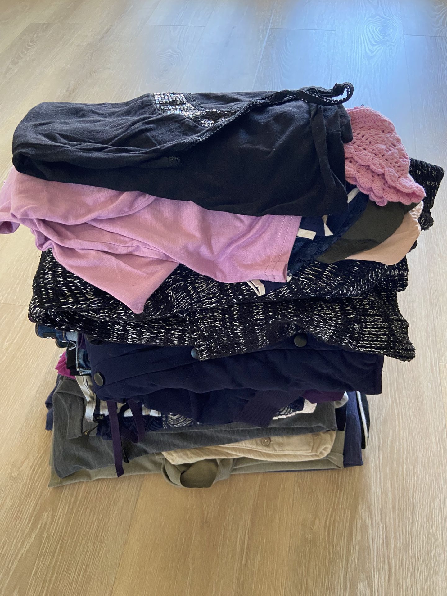 Free Women’s Clothes Jacket Jeans Shirts Dress Lot