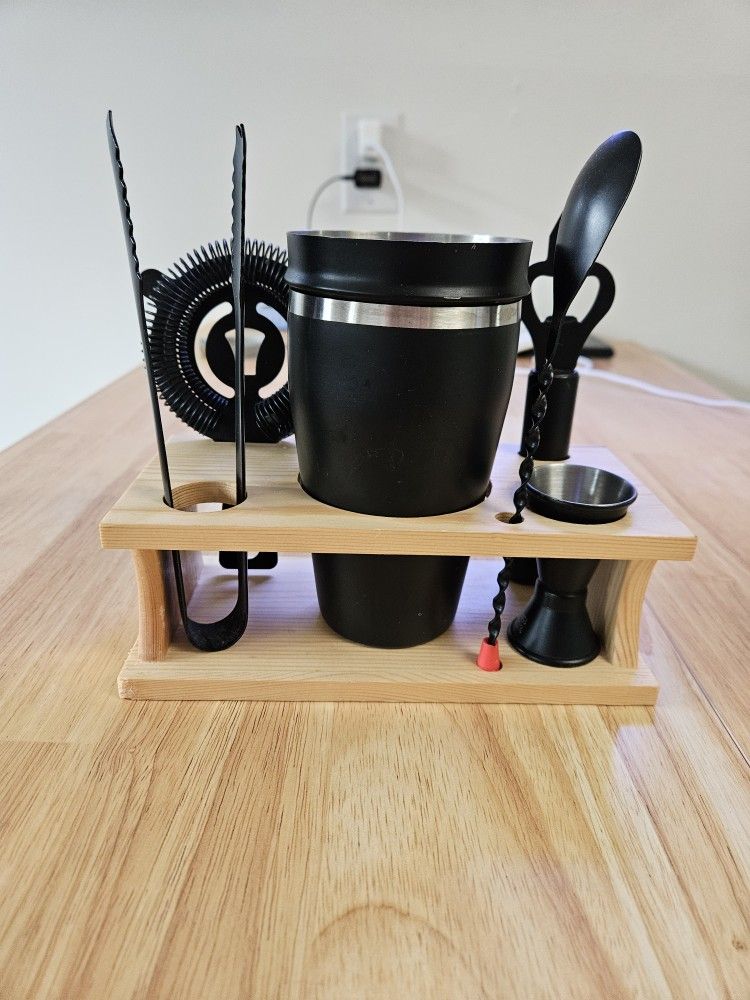 Cocktail Shaker Set with Stand