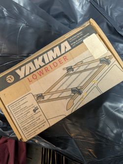 Yakima Platinum Pro 18 LowRider Towers Rooftop Cargo 18cu Ft