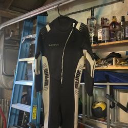 Seaskin Wetsuit Size L