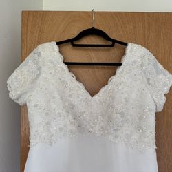 Modest Vintage Wedding Gown 