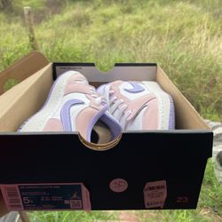 Jordan 1s Low Arctic Punch 