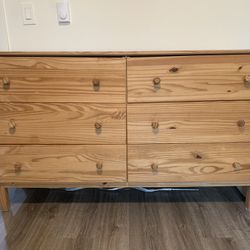 FREE DRESSER