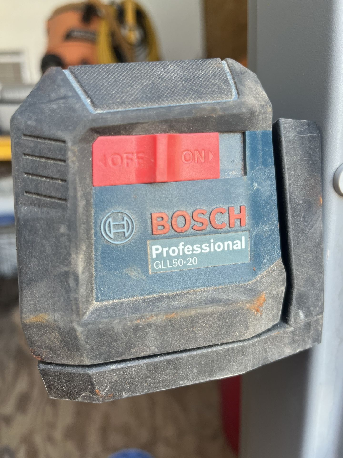 Bosch Magnetic Laser