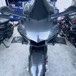 Yamaha R1