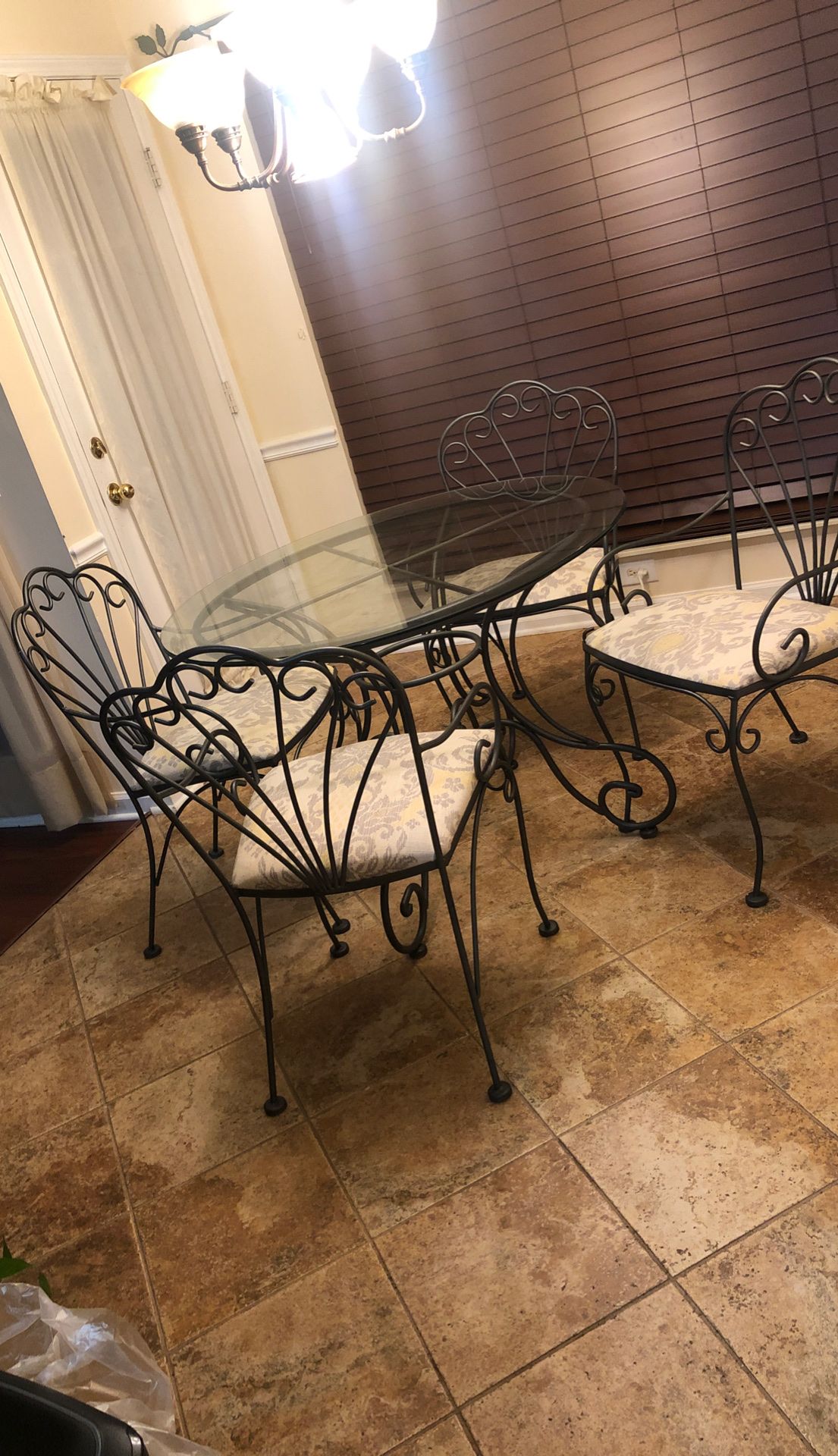 Breakfast nook table