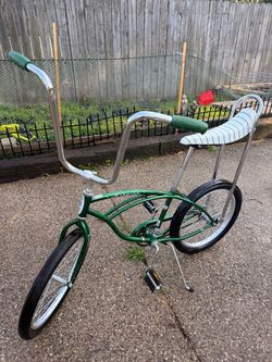 Schwinn Stingray Banana Seat Bicycle