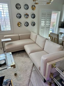 SOFA / COUCH