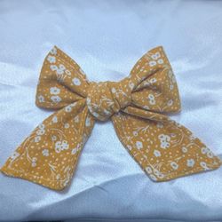 Handmade Yellow Floral Bow Hair Clip – Cute & Versatile