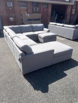 Thomasville Langdon Fabric Sectional with Chaise and Storage Ottoman, Gray