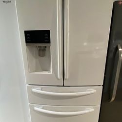 Over The Range Frigidaire Microwave 