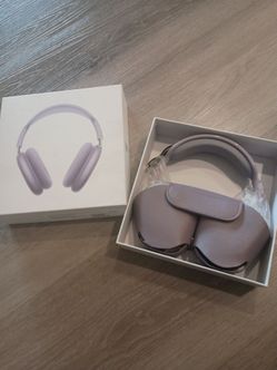 Airpods Max headphones
