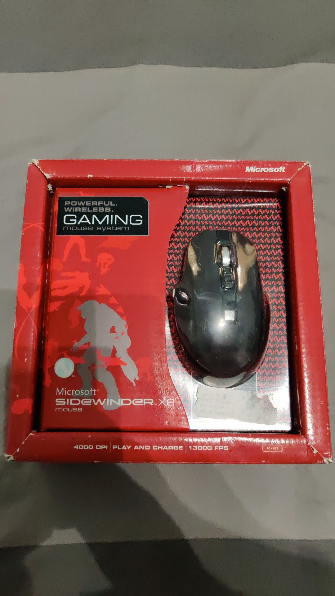 Microsoft Sidewinder X8 wireless gaming mouse