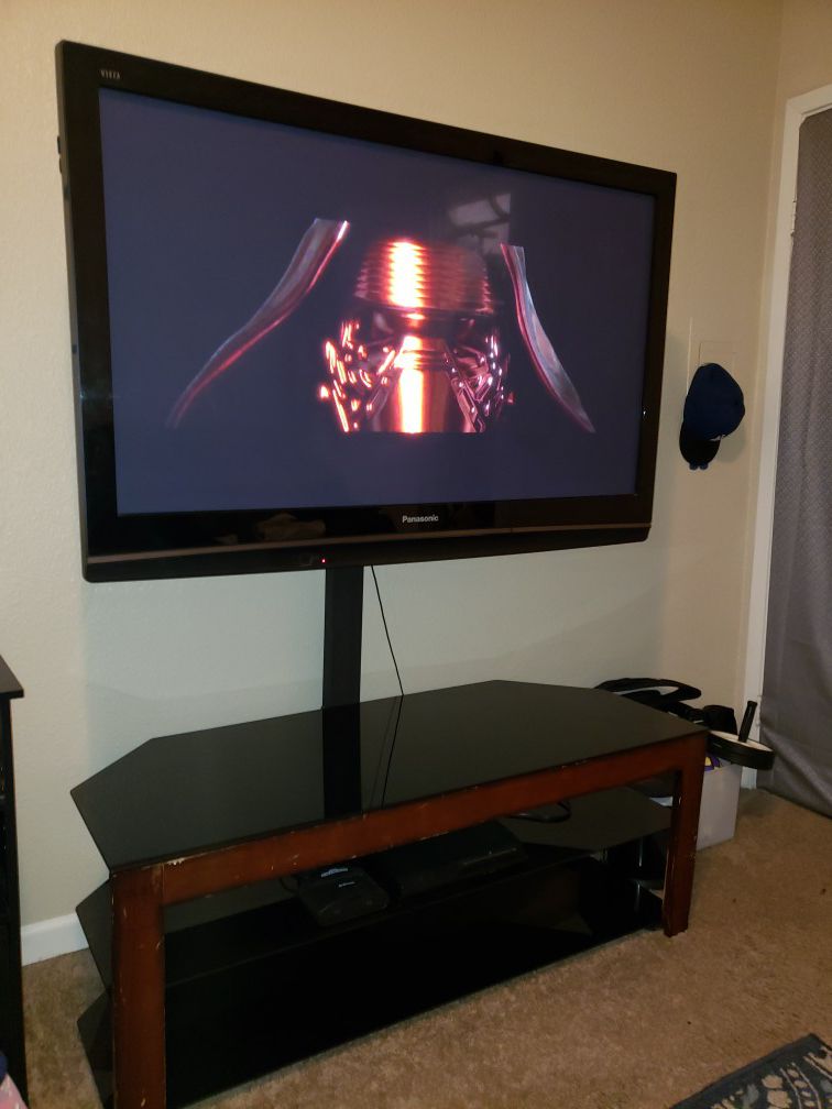 50 inch TV with swivel stand