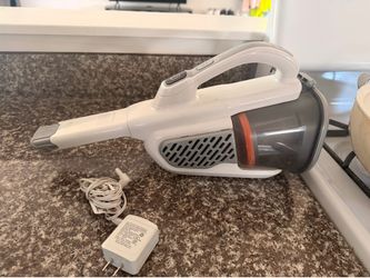 Cordless handheld vacuum