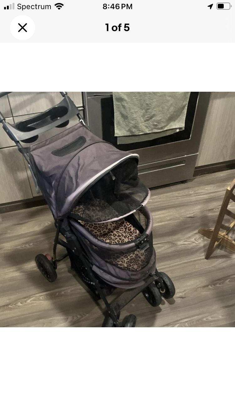 PET GEAR Gray 4-Wheel Pet Stroller Foldable Mesh Window Leopard Print Interior