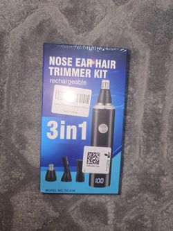 3-in-1 rechargeable nose hair trimmer for men
Features dual-edge stainless steel blades, an LED battery display, and USB-C charging; suitable for trim