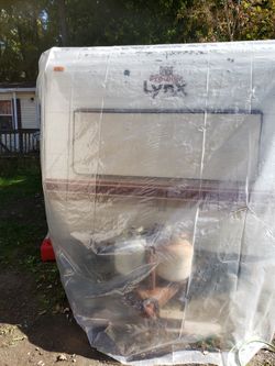 16ft Tow Behind Camper Nice And Everything Works 