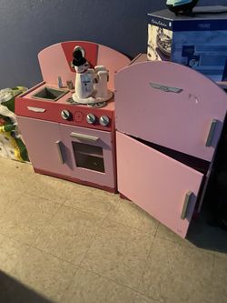 Cute Pink Kitchen Set $75