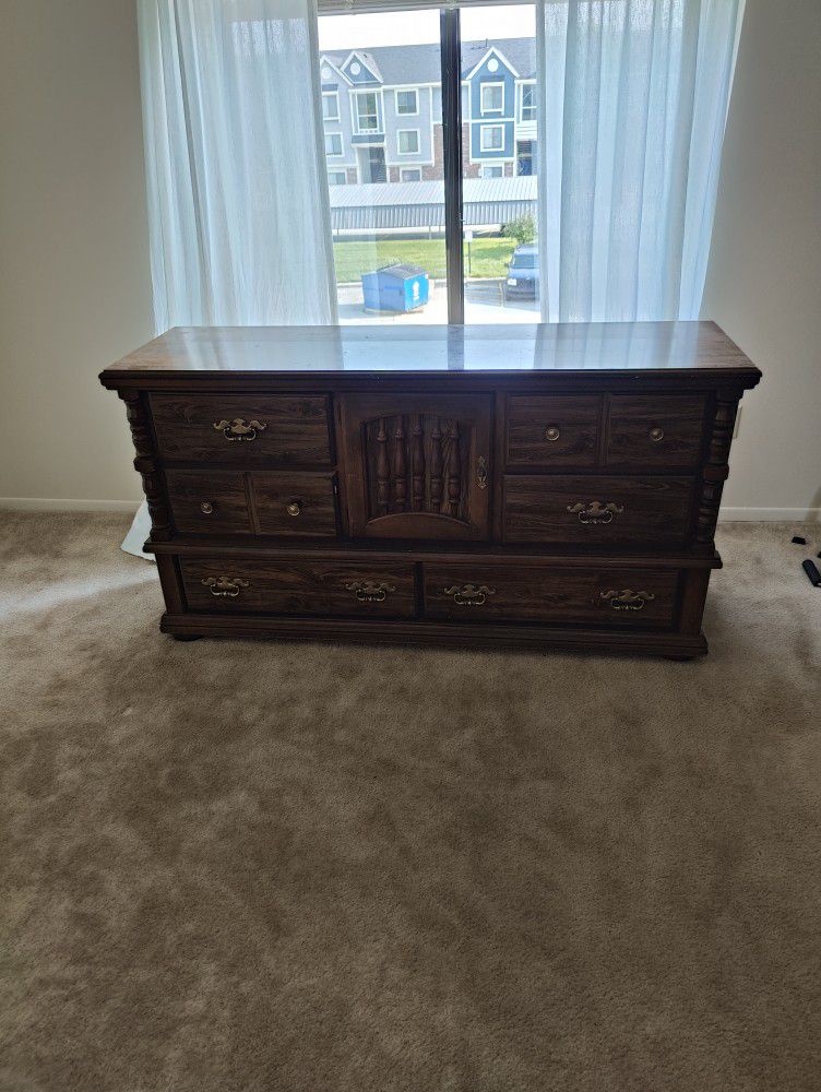 Dressers For Sale
