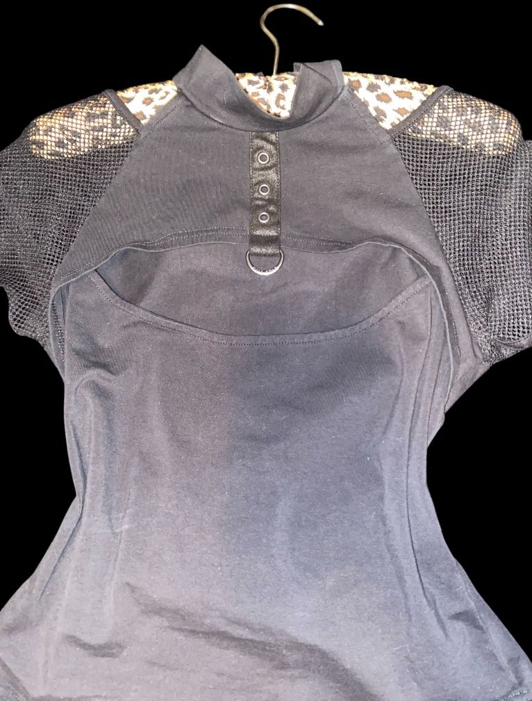 Killstar Black Shirt With Open Chest Area And Fishnets Around Arms Very Sexy Gothic Shirt With Chocker On The Neck Area #gothic #emo #killstar