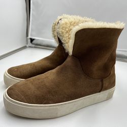 UGG Chestnut Lynus Sneakers Size 9