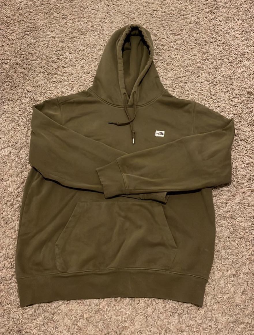 The North Face Men’s Hoodie Size M