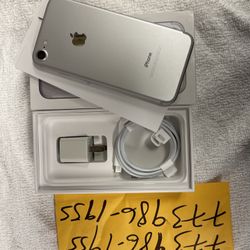 iPhone 7 32GB Factory Unlock Like New 